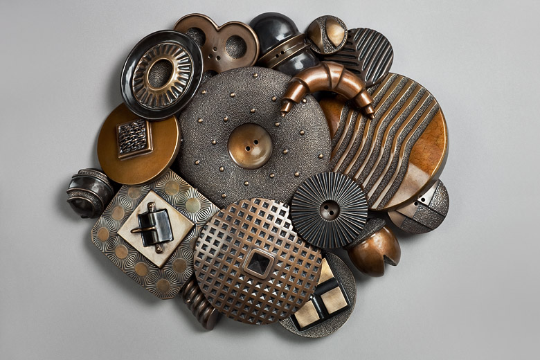Bronze Buttons – Lou Lynn
